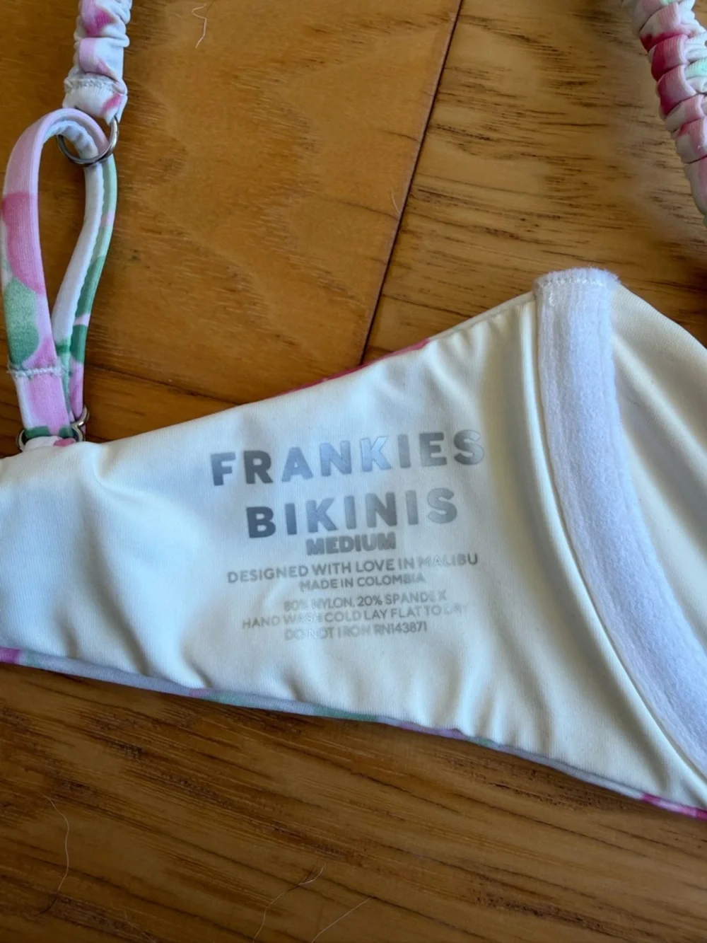 Frankie’s Bikinis Pam Underwire Top Tiger Lily Floral Print Size Medium NWT